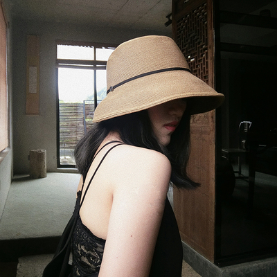 好质量小众日式简约优雅宽檐遮阳草帽 很细草编渔夫帽盆帽 可折叠