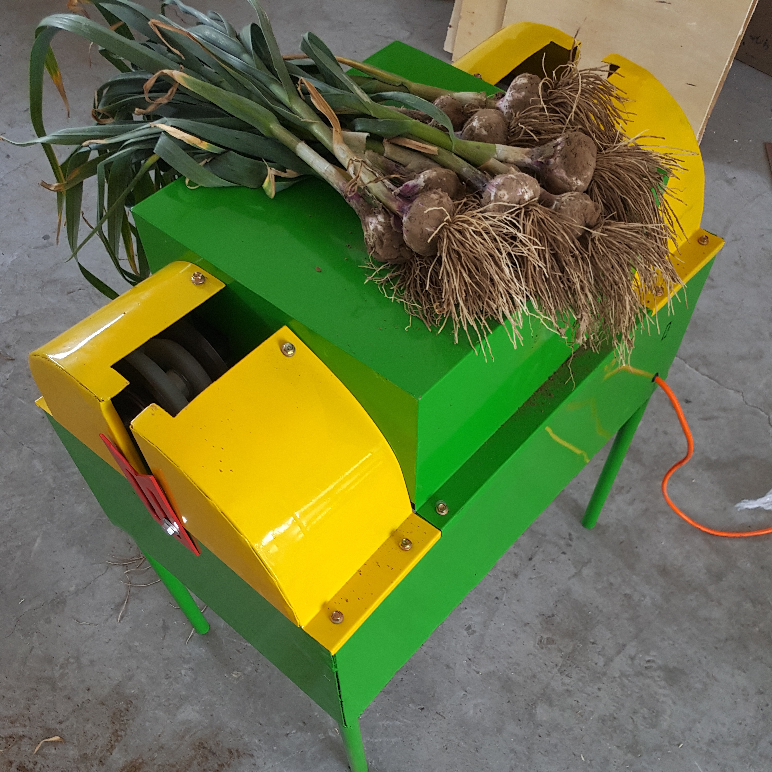 Garlic Root Cutter Garlic seedling cutter Fresh Garlic Undercutting Seedling machine Husk Cutter Seedling shearing machine Fresh garlic to trim mustachein the Agricultural Machinery/Farm tools/Plastic sheeting , Agricultural Machinery , Harvesting machinery category - from Buy2taobao.com to provide professional Taobao agent buy service