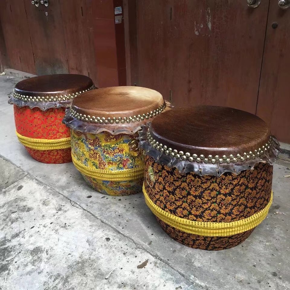 醒狮鼓 16 18寸舞狮鼓 水牛皮鼓 佛山狮鼓 成人锣鼓 大鼓 龙舟鼓|msdalam kategori Alat muzik/Guitar/Piano/Fitting, National Instruments, Drum - Gendang Etnik, Drummer - dari Buy2taobao.com untuk memberikan perkhidmatan ejen Taobao profesional membeli