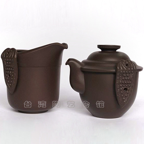 台灣 名家鄧丁壽 概念壺 戰神 紫砂壺海套裝 原裝進口紫砂茶具在類目 餐飲具, 茶具, 整套茶具中 - 來自Buy2taobao.com提供專業的淘寶代購服務