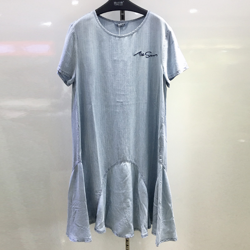 拼出完美2019夏季新品孕妇装孕妇牛仔连衣裙时尚条纹外出连衣裙在类目 孕妇装/孕产妇用品/营养, 孕妇装, 连衣裙中 - 来自Buy2taobao.com提供专业的淘宝代购服务