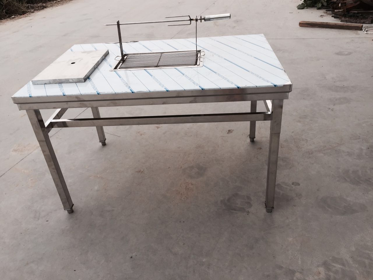 Roast Lamb Leg tablein the Outdoor/Mountaineer/Camping/Travel Goods , Stoves/Tableware/Picnic barbecue supplies , BBQ/Grill category - from Buy2taobao.com to provide professional Taobao agent buy service
