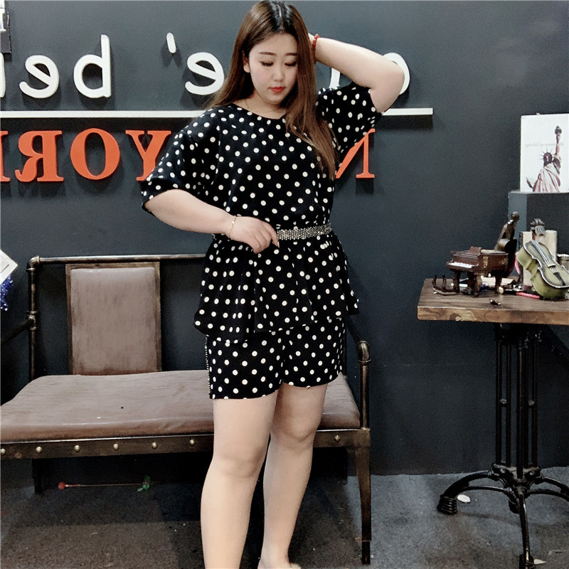 Picky Large Women's wear Dot Waist Scheming Sense of design jacket Versatile shorts Summer wear Two piece setin the Women's clothing/Boutique , Large size women category - from Buy2taobao.com to provide professional Taobao agent buy service