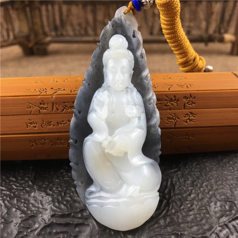金典玉业-和田玉青花籽料观音男款普度众生大慈大悲保平安吊坠在类目 珠宝/钻石/翡翠/黄金, 和田玉, 颈饰中 - 来自Buy2taobao.com提供专业的淘宝代购服务
