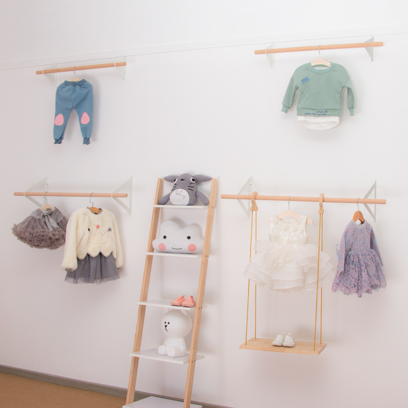 童裝店展示架 服裝店展示架實木服裝陳列架童裝店裝飾上牆壁挂式在類目 商業/辦公傢俱, 服裝店傢俱, 服裝展示架中 - 來自Buy2taobao.com提供專業的淘寶代購服務