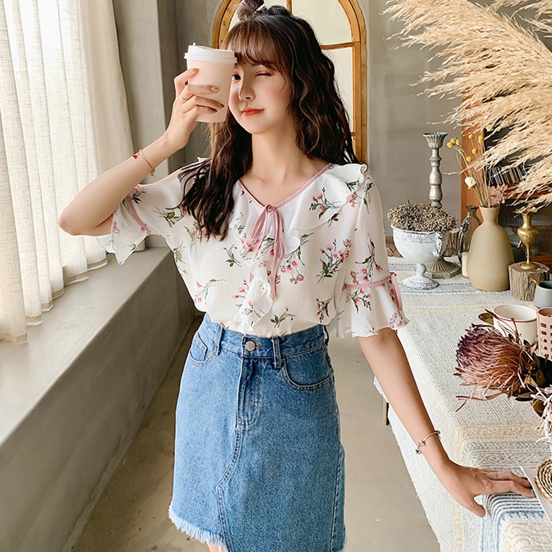 Strapless chiffon shirt 2019 new pattern Hollow Easy Western style pagoda sleeve Blouse jacket QE92005in the Women's clothing/Boutique , Shirt category - from Buy2taobao.com to provide professional Taobao agent buy service