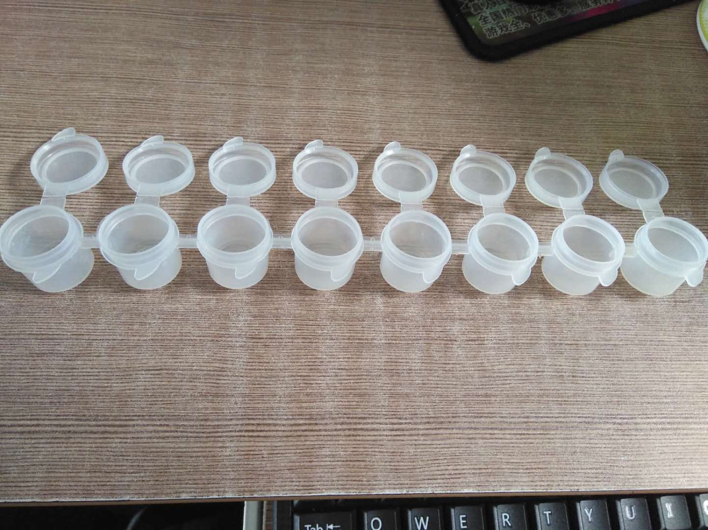 5ML8连体颜料盒在类目 电子词典/电纸书/文化用品, 日常学习用品, 文具盒中 - 来自Buy2taobao.com提供专业的淘宝代购服务