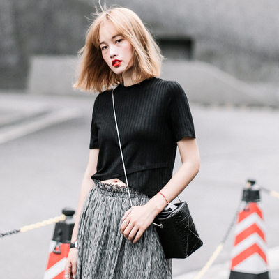 CHACHA自制夏季欧美简约休闲超显瘦露脐短袖t恤女 纯色打底衫上衣