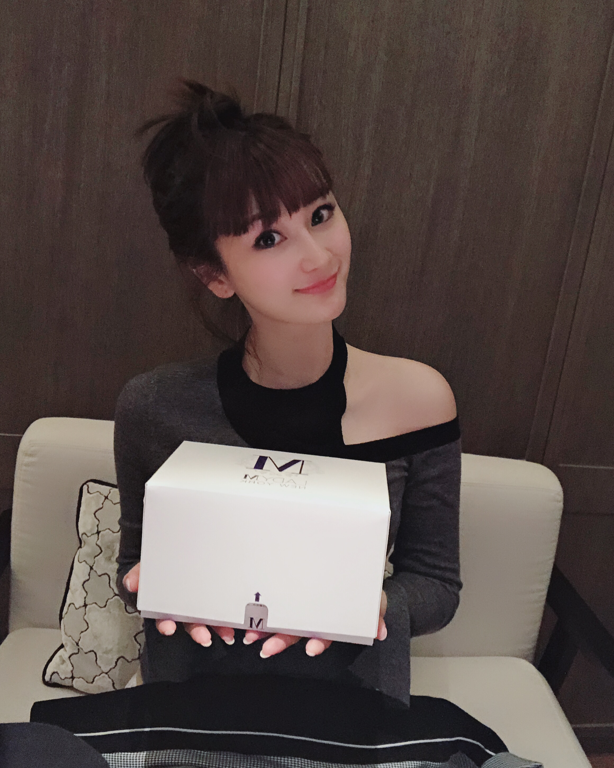 Bunny VIP Shop 2018 New winter This period Bunny Love temperament tender Scheming wool knitting jacketin the Women's clothing/Boutique , Sweaters category - from Buy2taobao.com to provide professional Taobao agent buy service