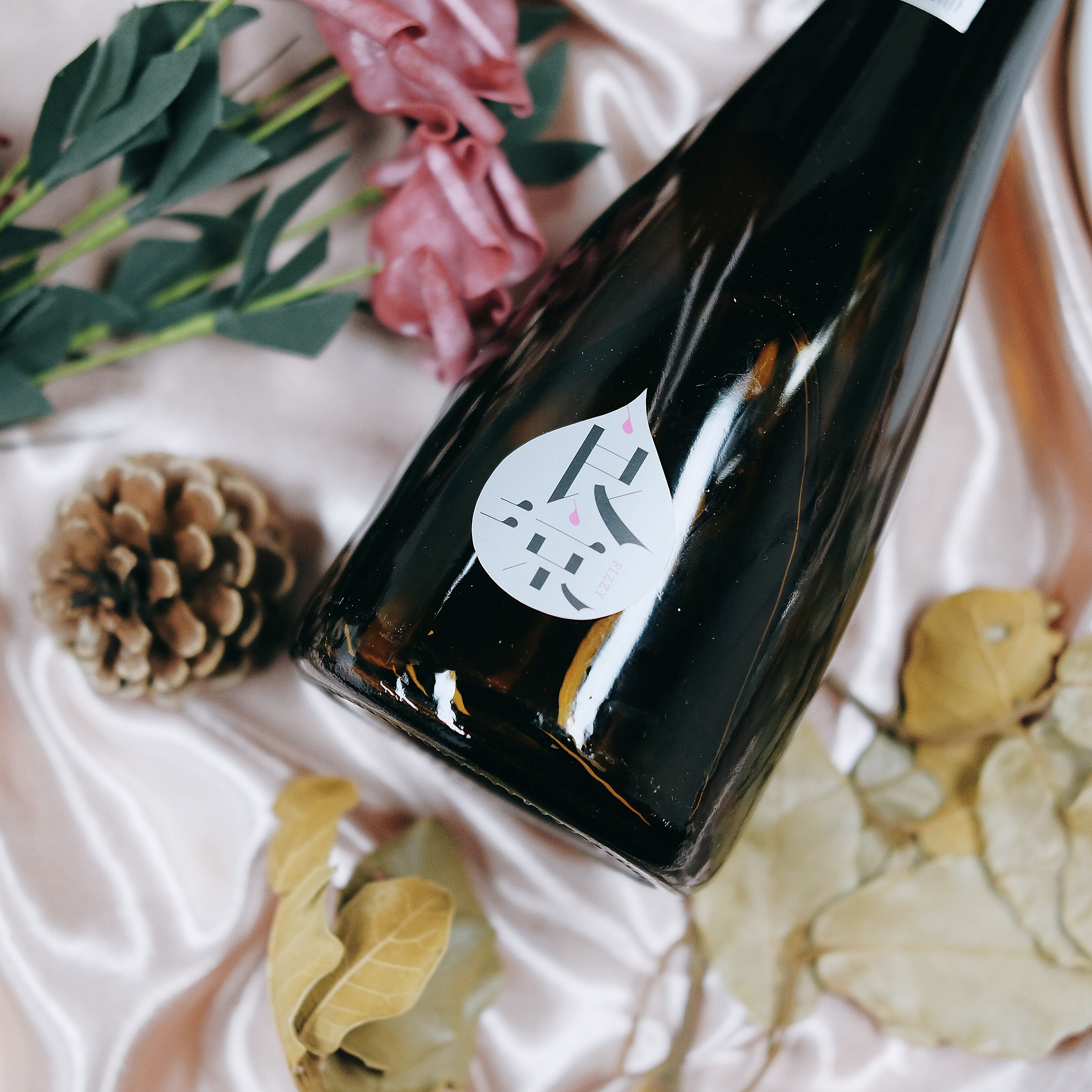 起泡米酒两瓶 | 一瓶会吐泡泡的米酒 良凉 (2瓶*520ml) 5%vol|msdalam kategori Liquor, minuman keras lain - dari Buy2taobao.com untuk memberikan perkhidmatan ejen Taobao profesional membeli
