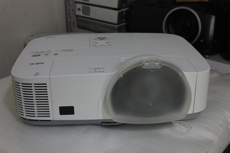 HDMI高清 9新 NEC M260XS+ 短焦投影機 壹米投射100寸 原裝新燈在類目 辦公設備/耗材/相關服務, 投影機配件, 燈泡中 - 來自Buy2taobao.com提供專業的淘寶代購服務