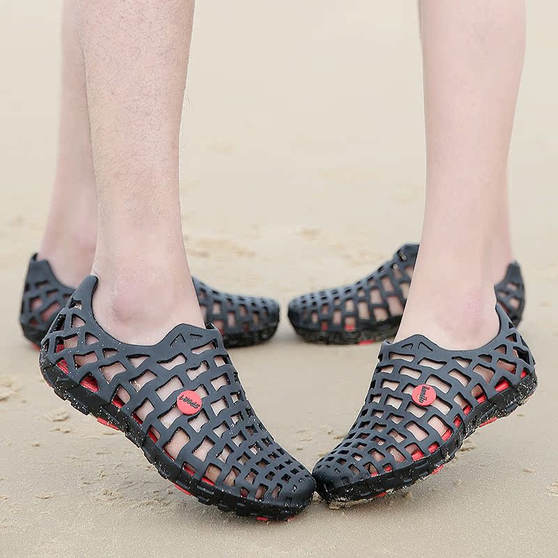 outdoors Upstream shoes Wading shoes lovers Baotou sandals Hiking shoes non-slip Breathable beach shoes Quick drying driftin the Outdoor/Mountaineer/Camping/Travel Goods , Outdoor footwear , Upstream shoes category - from Buy2taobao.com to provide professional Taobao agent buy service