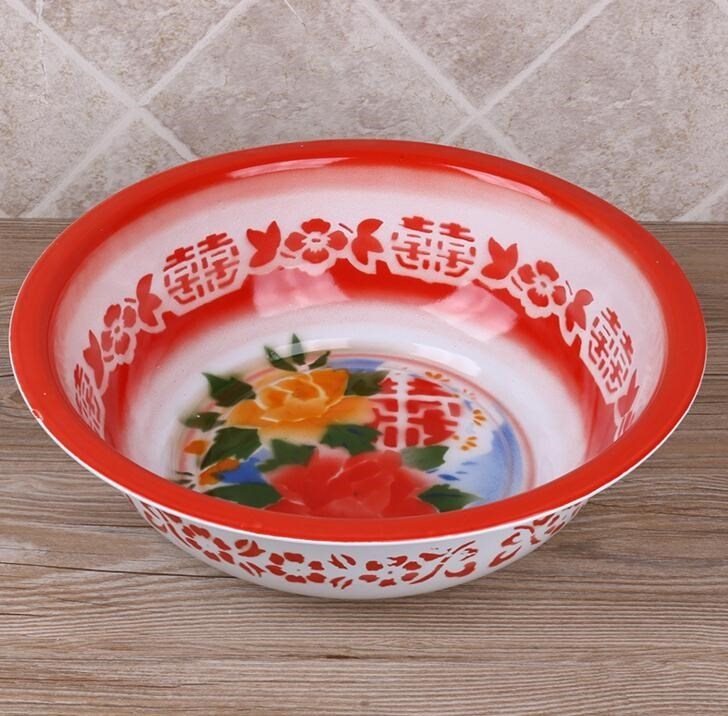 包邮传统老式搪瓷洗脸盆洋瓷盆加厚怀旧加深传统面盆结婚喜庆用品|msdalam kategori keluarga/Alat Pembersihan peribadi, kerja-kerja rumah/Floor peralatan pembersihan, singki - dari Buy2taobao.com untuk memberikan perkhidmatan ejen Taobao profesional membeli