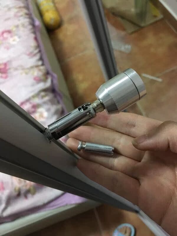 新款射燈壹體 led射燈打好孔穿好線,老款式射燈帶燈座帶燈杯在類目 商業/辦公傢俱, 貨架/展櫃, 精品展櫃/陳列櫃中 - 來自Buy2taobao.com提供專業的淘寶代購服務