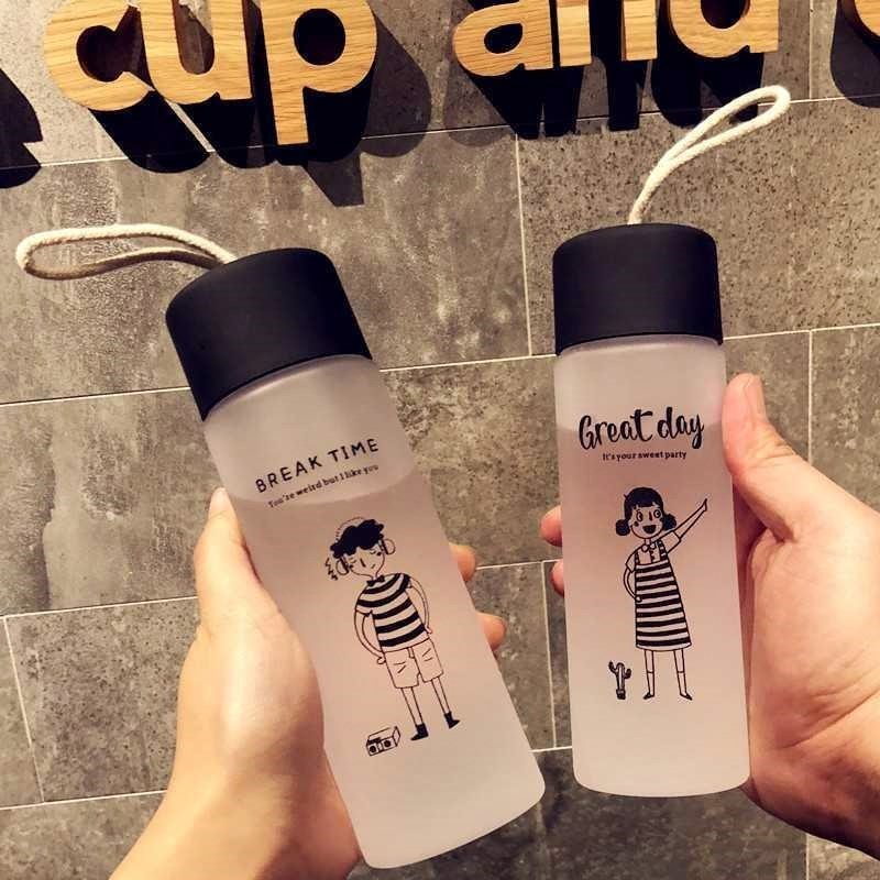 新款水瓶水杯杯子奶茶家用茶杯韩版简约一对可爱情侣塑料女学生在类目 节庆用品/礼品, 文化创意用品, 文化创意杯子中 - 来自Buy2taobao.com提供专业的淘宝代购服务