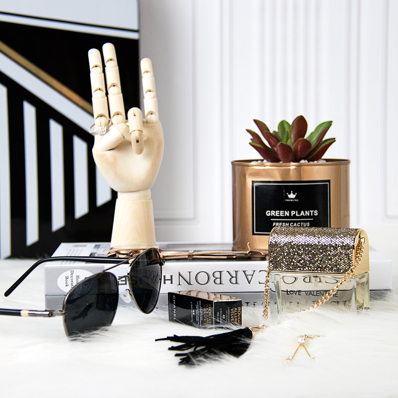 现代简约样板房卧室梳妆台饰品摆件香水梳妆镜软装设计女儿房主卧|msdalam kategori Aksesori rumah, 家饰软装搭配套装 - dari Buy2taobao.com untuk memberikan perkhidmatan ejen Taobao profesional membeli