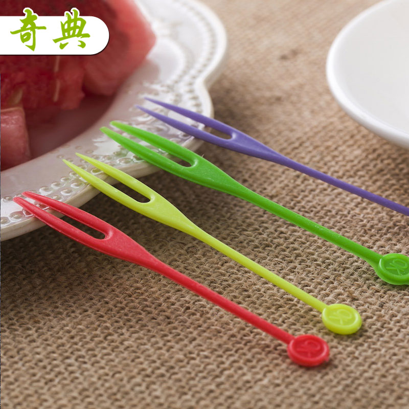 透明一次性水果针/塑料彩色水果签/OK水果叉 /蛋糕叉 405支左右在类目 餐饮具, 餐具, 水果叉/水果签中 - 来自Buy2taobao.com提供专业的淘宝代购服务