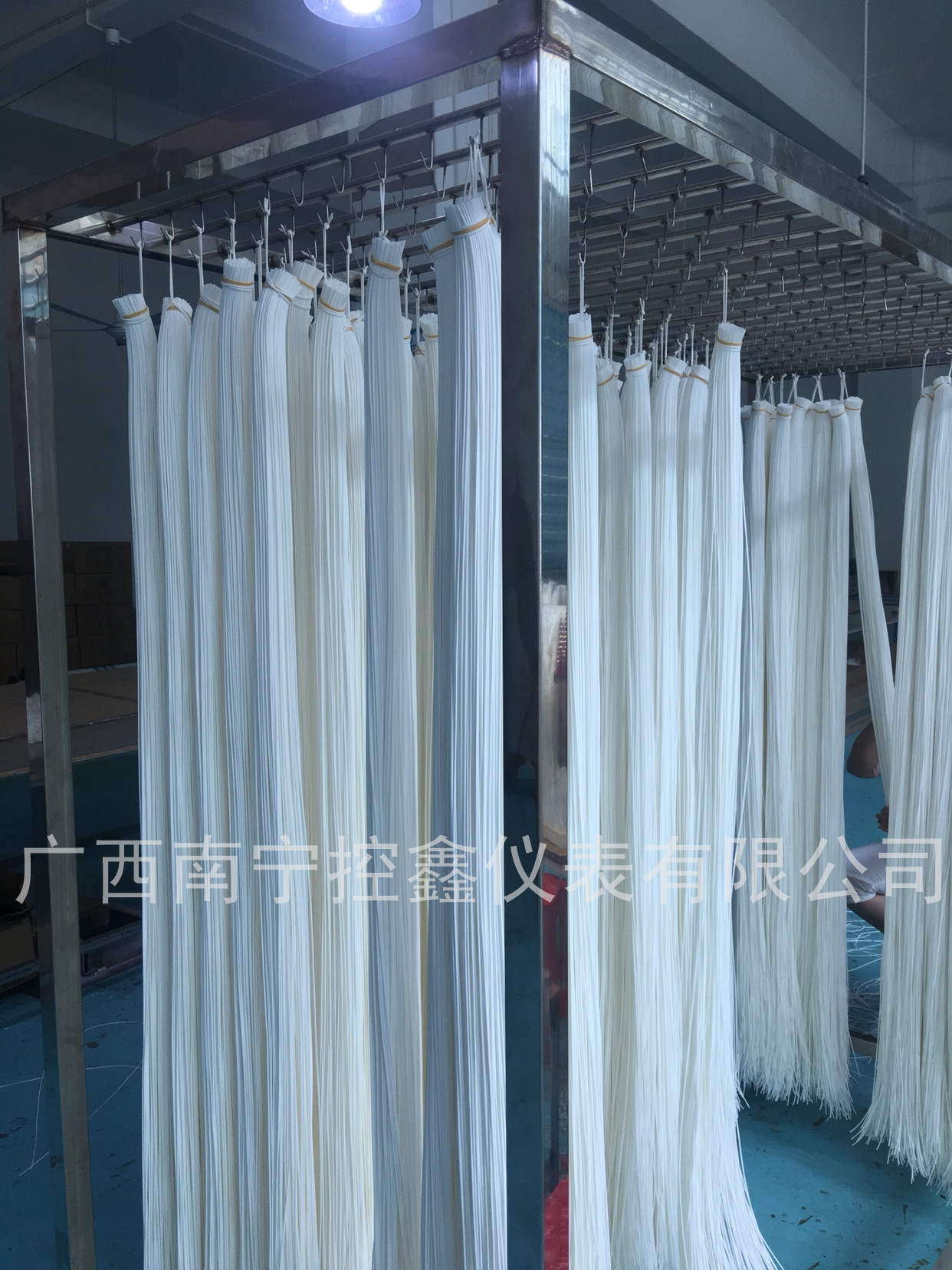 PVDF材質mbr膜 簾式膜組件 中空纖維簾式mbr膜片/壹平方的價格在類目 五金/工具, 機械五金, 分離設備中 - 來自Buy2taobao.com提供專業的淘寶代購服務