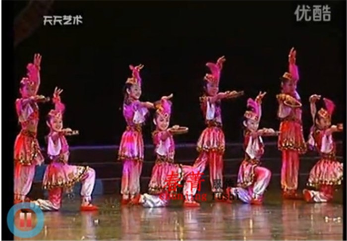 兒童表演服新疆舞女童舞蹈服 舞起幸福鼓服 少數民族舞蹈服裝在類目 女裝/女士精品, 唐裝/民族服裝/舞臺服裝, 民族服裝/舞臺裝中 - 來自Buy2taobao.com提供專業的淘寶代購服務