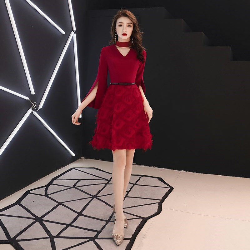 。。正式场合礼服女气质西服式晚礼服女小个子2019新款连衣裙女显在类目 女装/女士精品, 婚纱/旗袍/礼服, 礼服/晚装中 - 来自Buy2taobao.com提供专业的淘宝代购服务