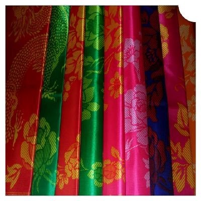 婚庆薄款丝绸被面子婚车披肩佛教还愿绸缎龙凤牡丹大红绸缎老被面在类目 床上用品, 被套中 - 来自Buy2taobao.com提供专业的淘宝代购服务