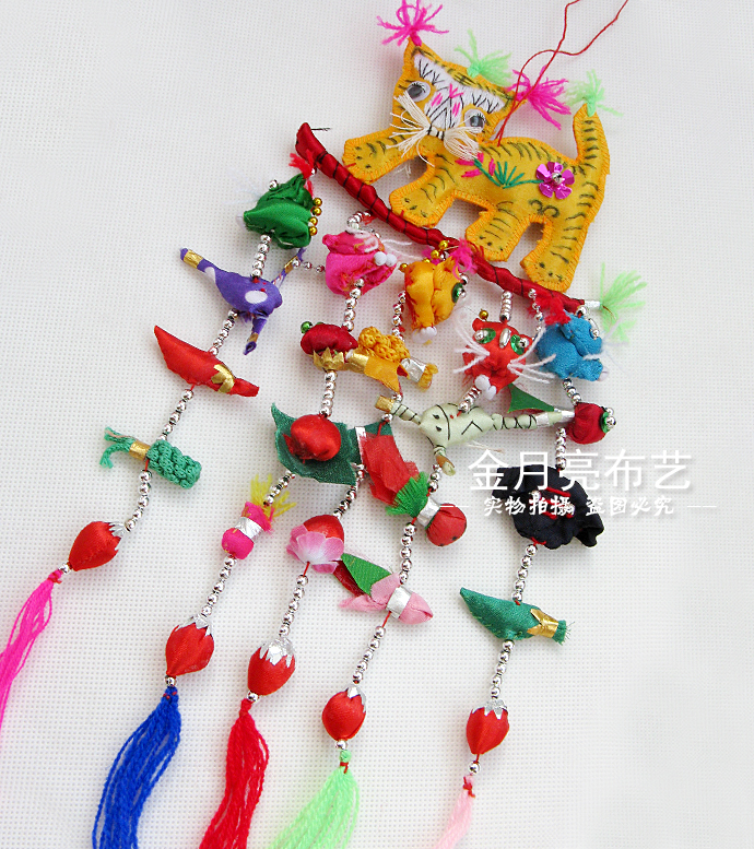 Cloth Tiger Pendant Handmade Pendant baby Wudu tiger Pendants Dragon boat festival full moon One hundred daysin the Arts and crafts , Folk arts and crafts Features , Cloth tiger category - from Buy2taobao.com to provide professional Taobao agent buy service