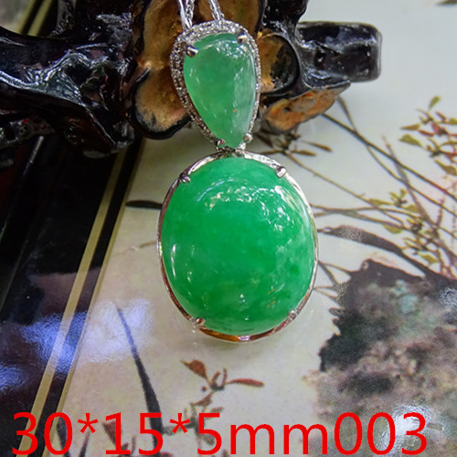 缅甸天然A货翡翠玉满绿18K白金镶嵌吊坠在类目 珠宝/钻石/翡翠/黄金, 翡翠(新), 颈饰中 - 来自Buy2taobao.com提供专业的淘宝代购服务