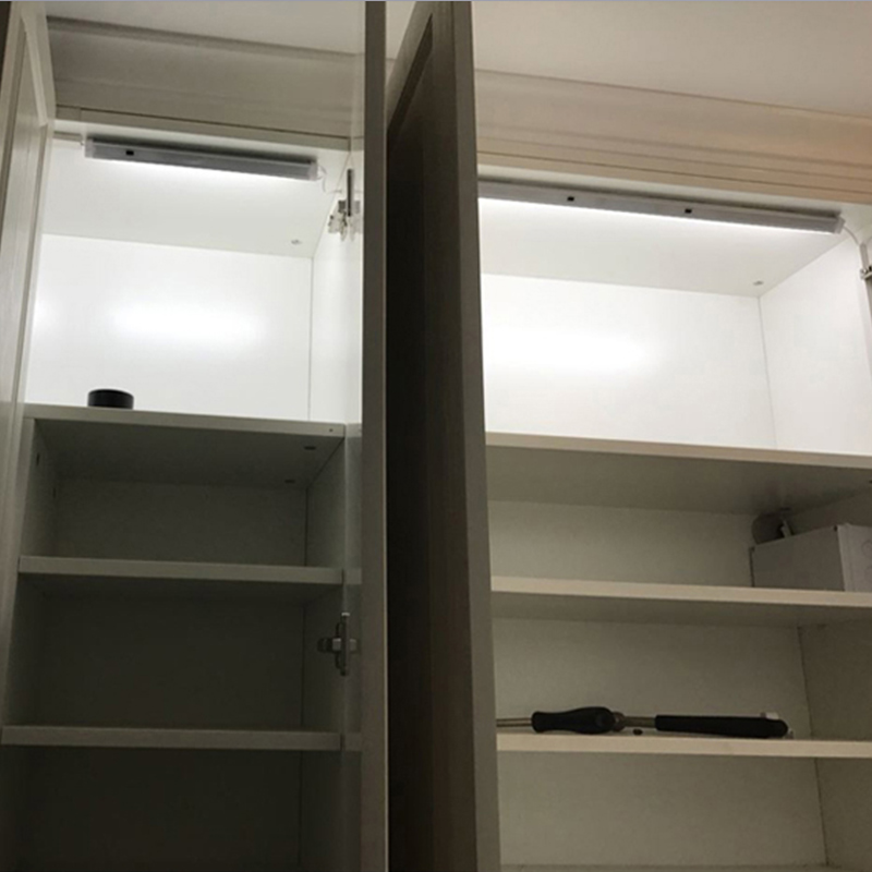 led衣柜感应灯智能橱柜灯自动感应衣柜灯创意节能光控衣柜橱柜灯|ruв категории награду материалов, огни освещения, кабинет лампа - от Buy2taobao.com для оказания профессиональной услуги покупки агента Taobao