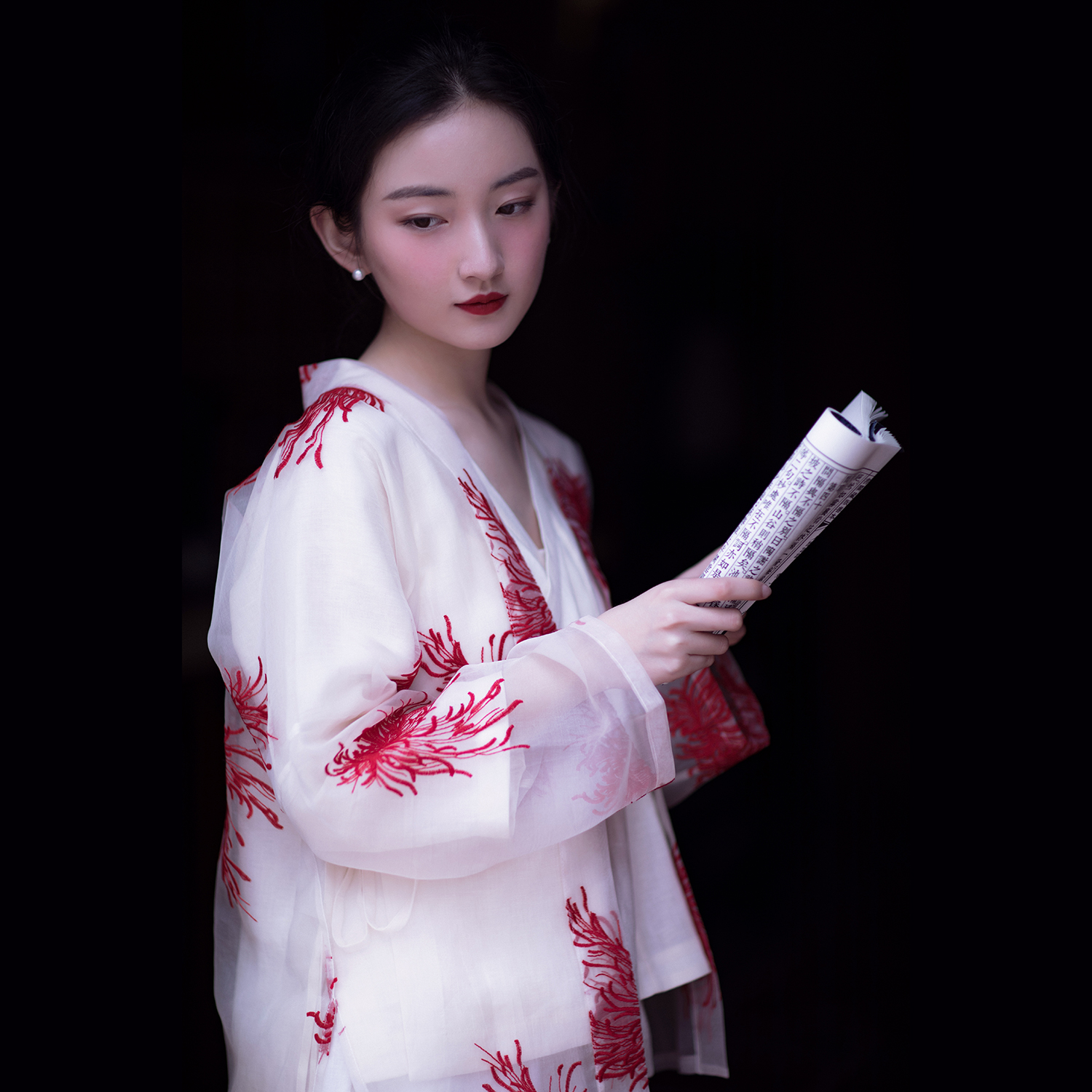彼岸花丨2019春夏新品丨刺繡開衫女寬松休閑複古中國風漢元素設計在類目 女裝/女士精品, 唐裝/民族服裝/舞臺服裝, 唐裝/中式服裝, 上衣中 - 來自Buy2taobao.com提供專業的淘寶代購服務