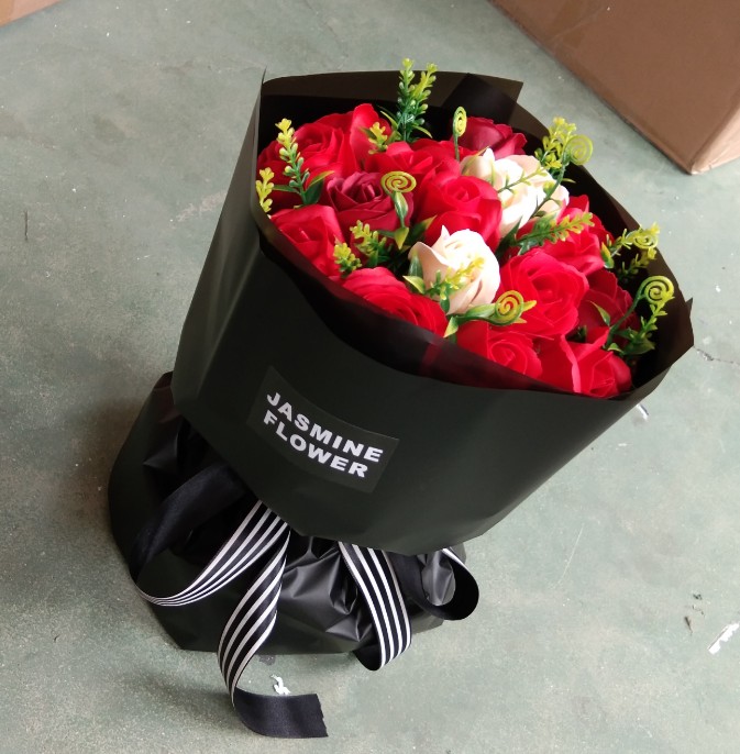 情人節玫瑰花女朋友皂花玫瑰花束玫瑰花束生日畢業禮品創意在類目 家居飾品, 創意飾品, 百變造型香皂中 - 來自Buy2taobao.com提供專業的淘寶代購服務