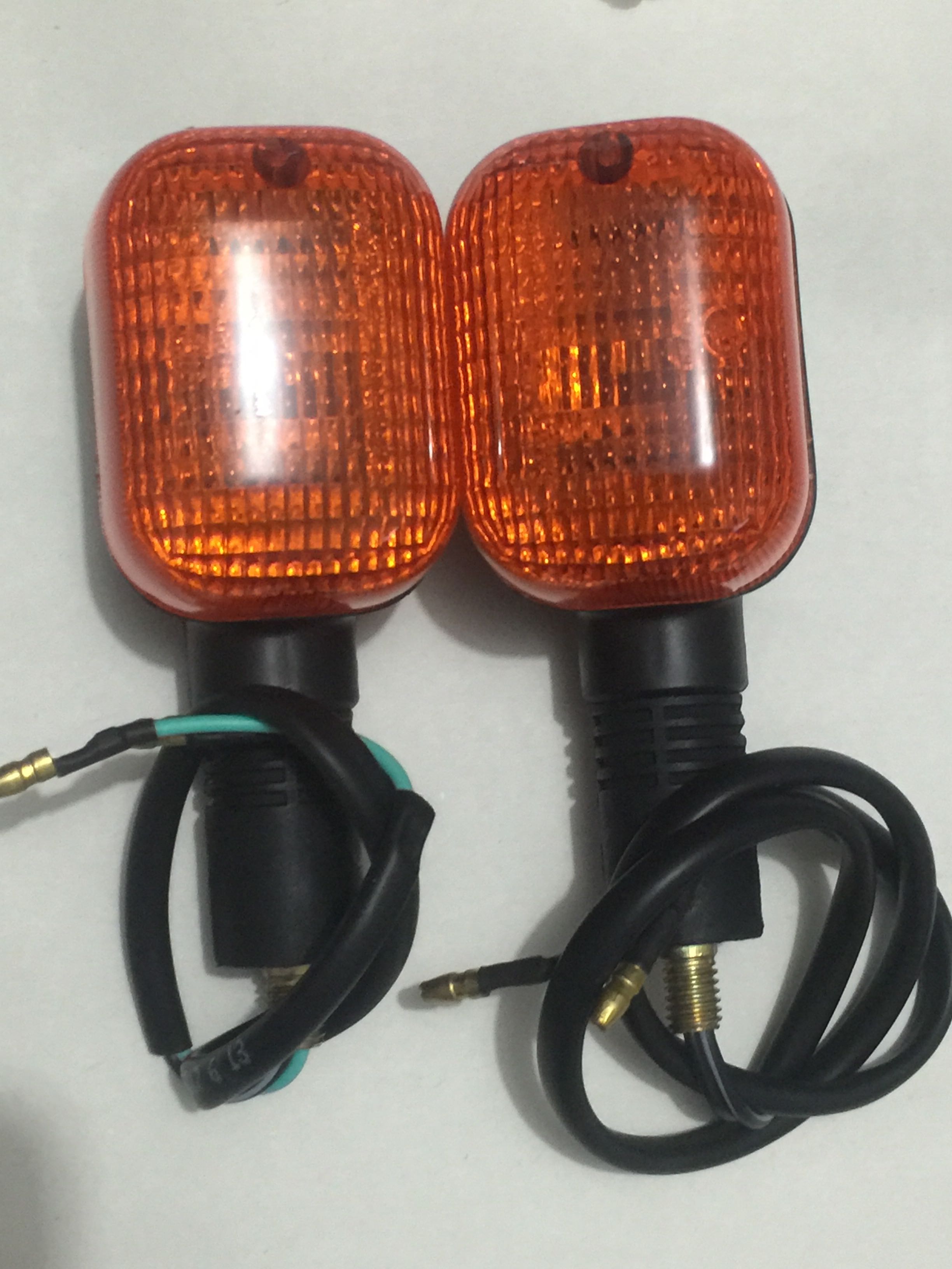 轻骑铃木摩托车配件赛驰QS110/赛胜QS110-2后转向灯/转弯灯后尾灯在类目 摩托车/装备/配件, 其他摩托车用品中 - 来自Buy2taobao.com提供专业的淘宝代购服务