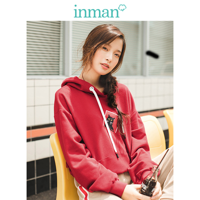 茵曼2018秋装新款抽绳插袋慵懒风猫咪印花红色连帽卫衣女宽松韩版