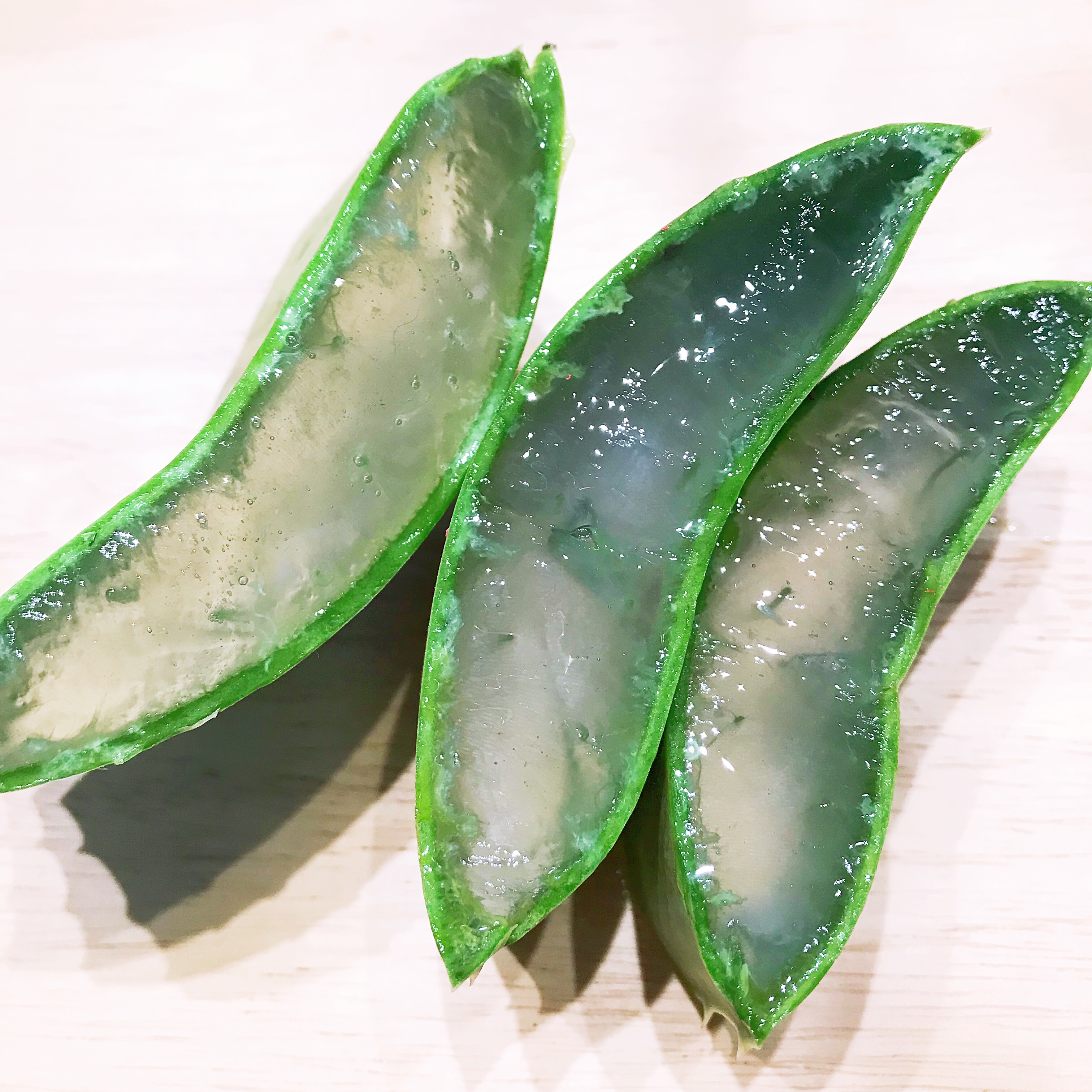 芦荟胶30克 晒后修复 痘印豆豆 镇静在类目 美容护肤/美体/精油, 面部护理套装中 - 来自Buy2taobao.com提供专业的淘宝代购服务