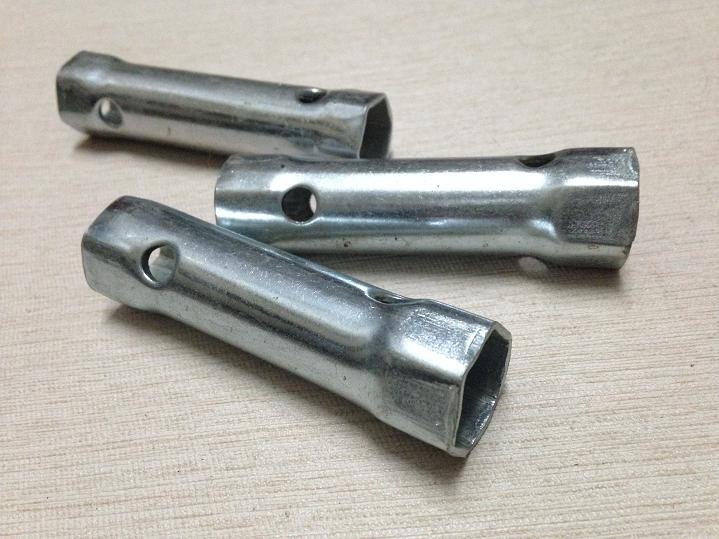 摩托车配件修理工具火花塞套筒扳手16mm,18mm摩托车维修工具在类目 摩托车/装备/配件, 摩托车配件, 摩托车维修工具中 - 来自Buy2taobao.com提供专业的淘宝代购服务