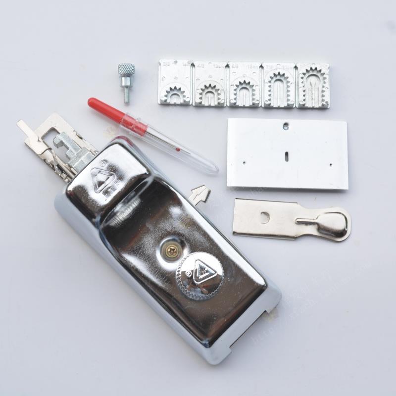 老式家用缝纫机DIY工具上工牌锁钮孔器开钮门器锁钮扣空机锁钮眼在类目 居家布艺, 缝纫DIY材料、工具及成品, 缝纫DIY工具套装中 - 来自Buy2taobao.com提供专业的淘宝代购服务