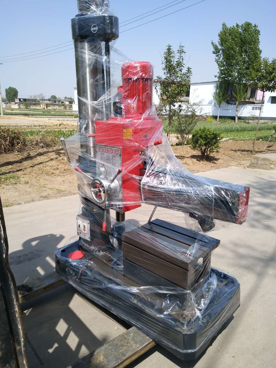 小型z3032×10型摇臂钻床厂家直销货到付款32摇臂钻床在类目 五金/工具, 机械五金, 其他机械五金(新)中 - 来自Buy2taobao.com提供专业的淘宝代购服务