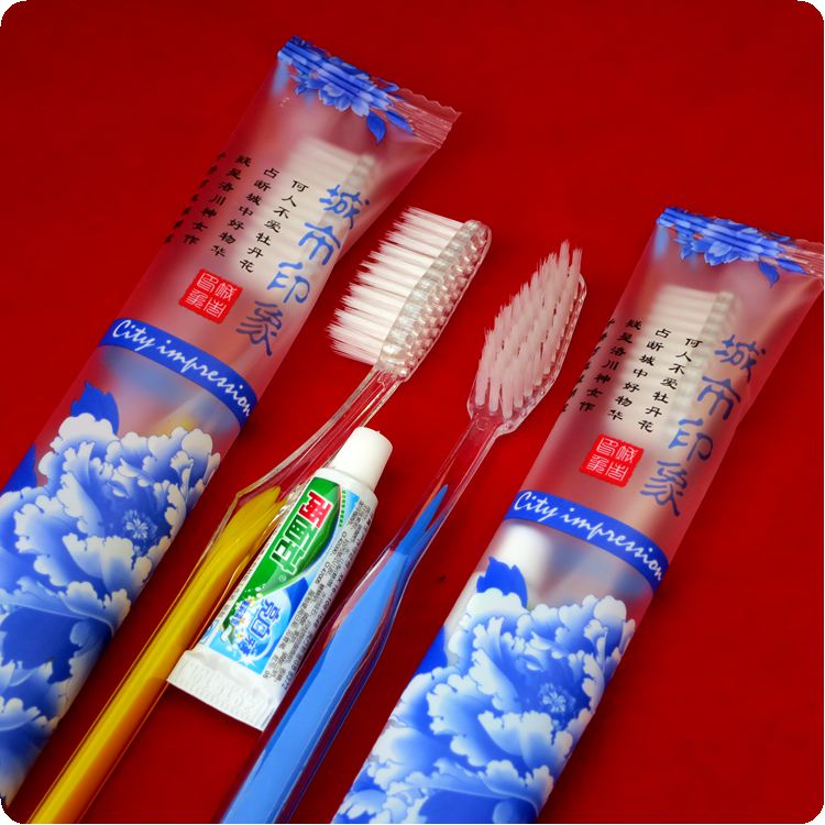 酒店宾馆一次性用品 城市印象高档一次性牙具二合一牙刷牙膏包邮在类目 洗护清洁剂/卫生巾/纸/香薰, 洗发沐浴/个人清洁, 口腔护理, 牙刷/口腔清洁工具中 - 来自Buy2taobao.com提供专业的淘宝代购服务