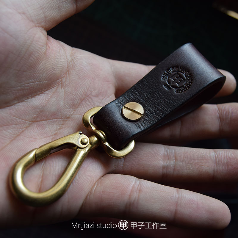 【限量特價】手工真牛皮車鑰匙挂扣 沖冠活動寶貝 壹個號限兩枚在類目 服飾配件/皮帶/帽子/圍巾, 鞋包/皮帶配件, 包配件, 鑰匙扣中 - 來自Buy2taobao.com提供專業的淘寶代購服務