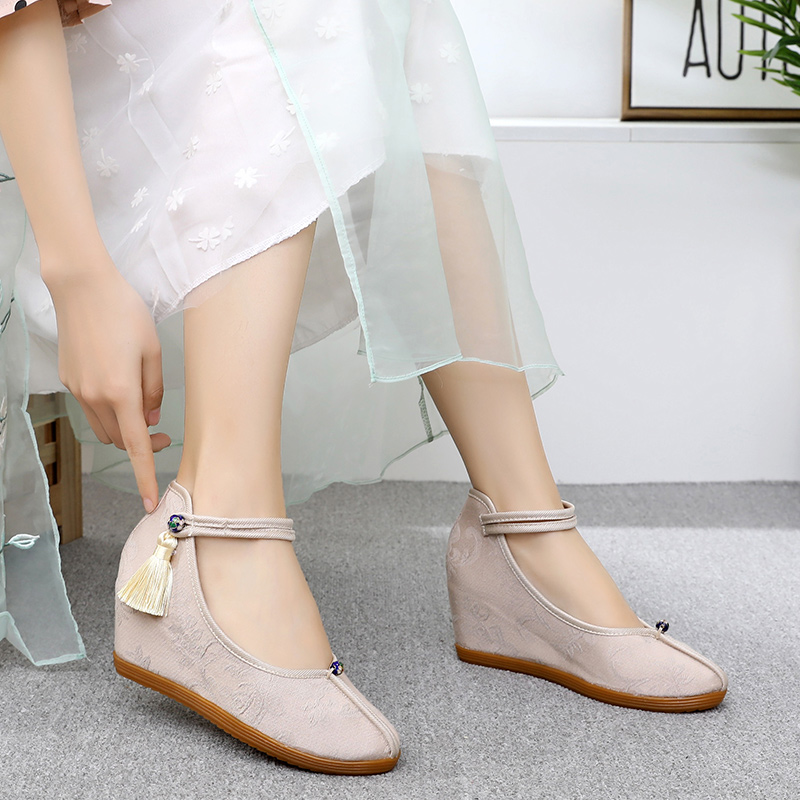 Embroidered shoes Hanfu Antiquity The increase in Old Beijing Cloth shoes soft sole Ethnic style High-heeled Dancing shoes spring and autumn Single shoesin the Women's Shoes, Low shoes category - from Buy2taobao.com to provide professional Taobao agent buy service