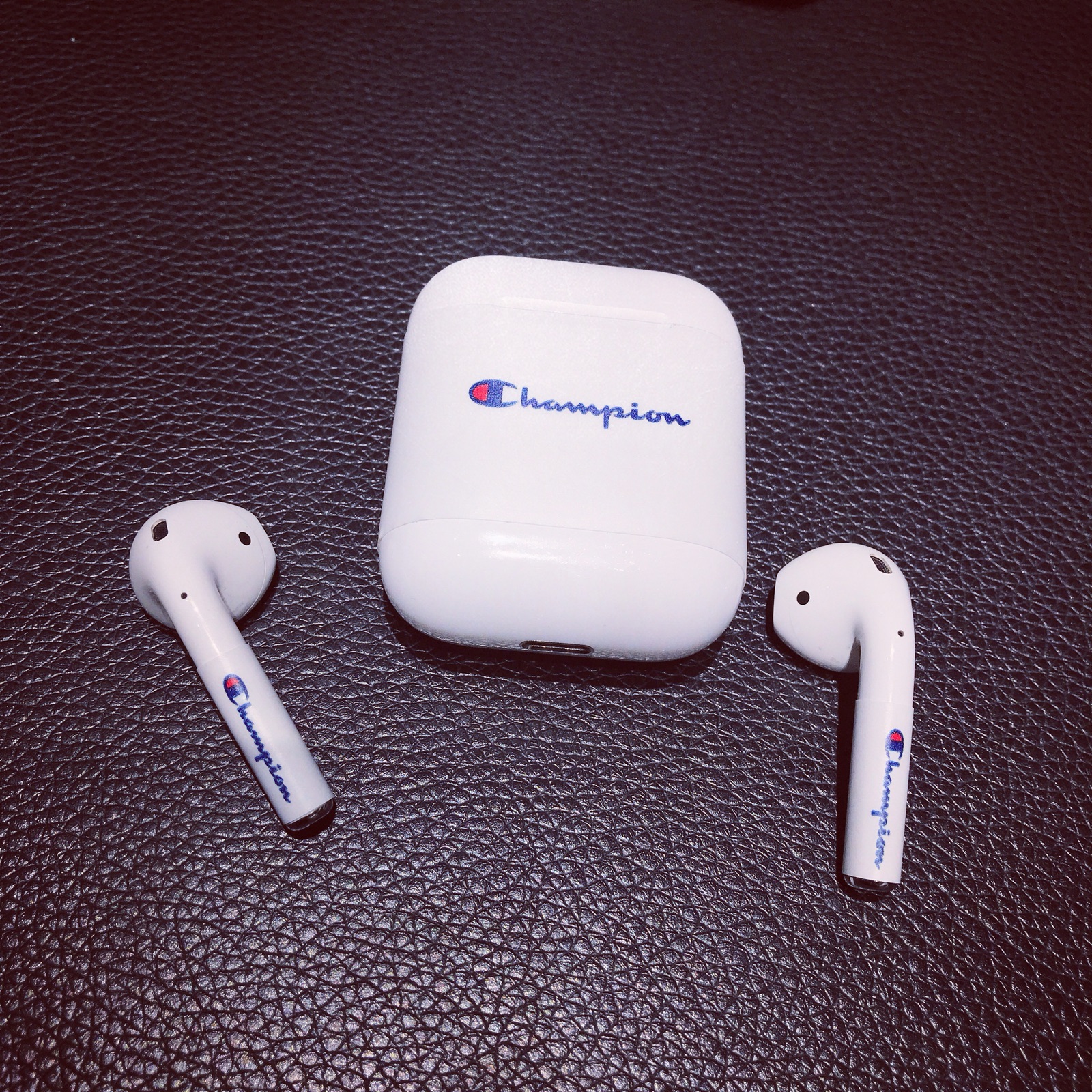 airpods耳機貼紙蘋果無線藍牙耳機彩膜iPhone耳機保護膜在類目 3C數碼配件, 手機配件, 手機飾品, 手機貼紙中 - 來自Buy2taobao.com提供專業的淘寶代購服務