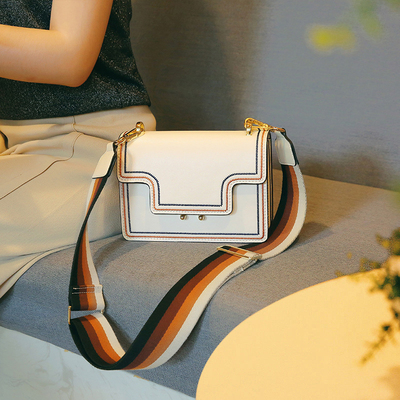 森系小包包女2018新款潮个性网红百搭女包韩版爆款单肩宽带斜挎包