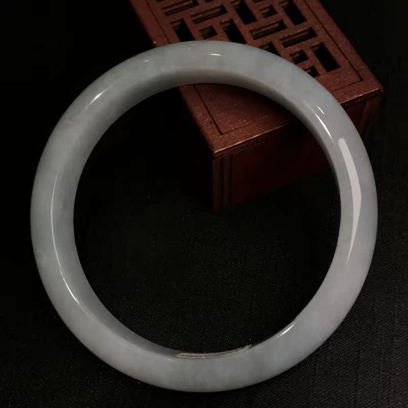 洙玉阁 翡翠 手镯在类目 珠宝/钻石/翡翠/黄金, 翡翠(新), 手饰中 - 来自Buy2taobao.com提供专业的淘宝代购服务