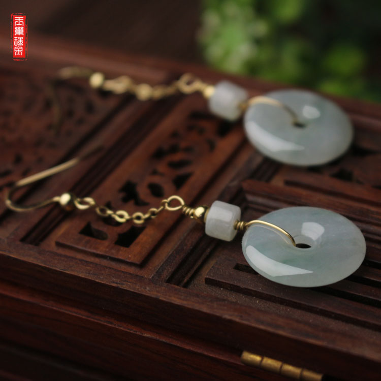 天然翡翠A货平安扣玉耳环长款平安吉祥耳坠百搭原创耳饰时尚饰品在类目 珠宝/钻石/翡翠/黄金, 翡翠(新), 耳饰中 - 来自Buy2taobao.com提供专业的淘宝代购服务