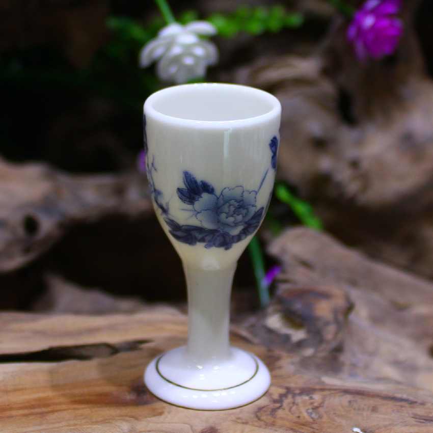 青花瓷器10ml毫升小酒杯白酒 陶瓷高脚杯烈酒杯2钱吞杯酒具在类目 餐饮具, 酒壶/酒杯/酒具, 酒杯中 - 来自Buy2taobao.com提供专业的淘宝代购服务