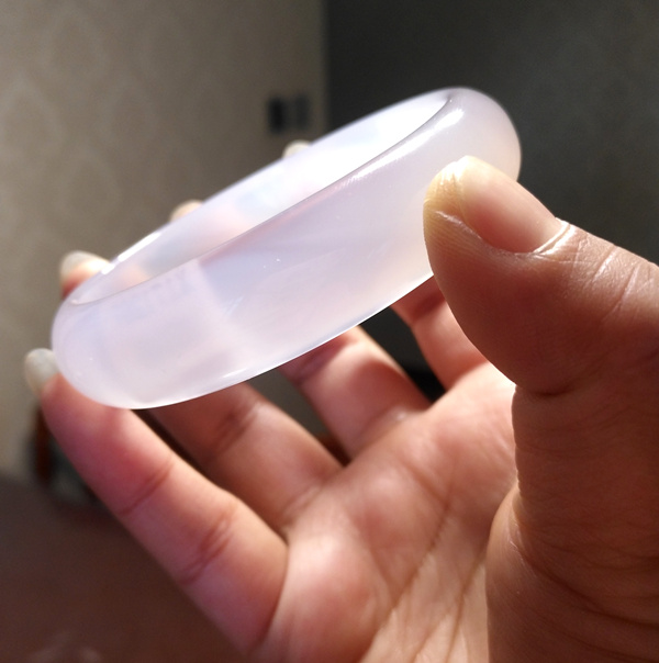 陕西蓝田玉正品玉石手镯纯天然玉镯白色玉髓A货玉镯顺丰包邮在类目 珠宝/钻石/翡翠/黄金, 其他天然玉石, 手饰中 - 来自Buy2taobao.com提供专业的淘宝代购服务
