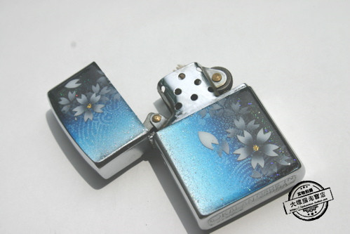 代购zippo芝宝打火机 樱花和风日系手工制作「御」蓝色送礼节日|msdalam kategori ZIPPO/Swiss Army Knife/cermin mata, pemetik api jenama dan aksesori, ZIPPO/Zippo - dari Buy2taobao.com untuk memberikan perkhidmatan ejen Taobao profesional membeli