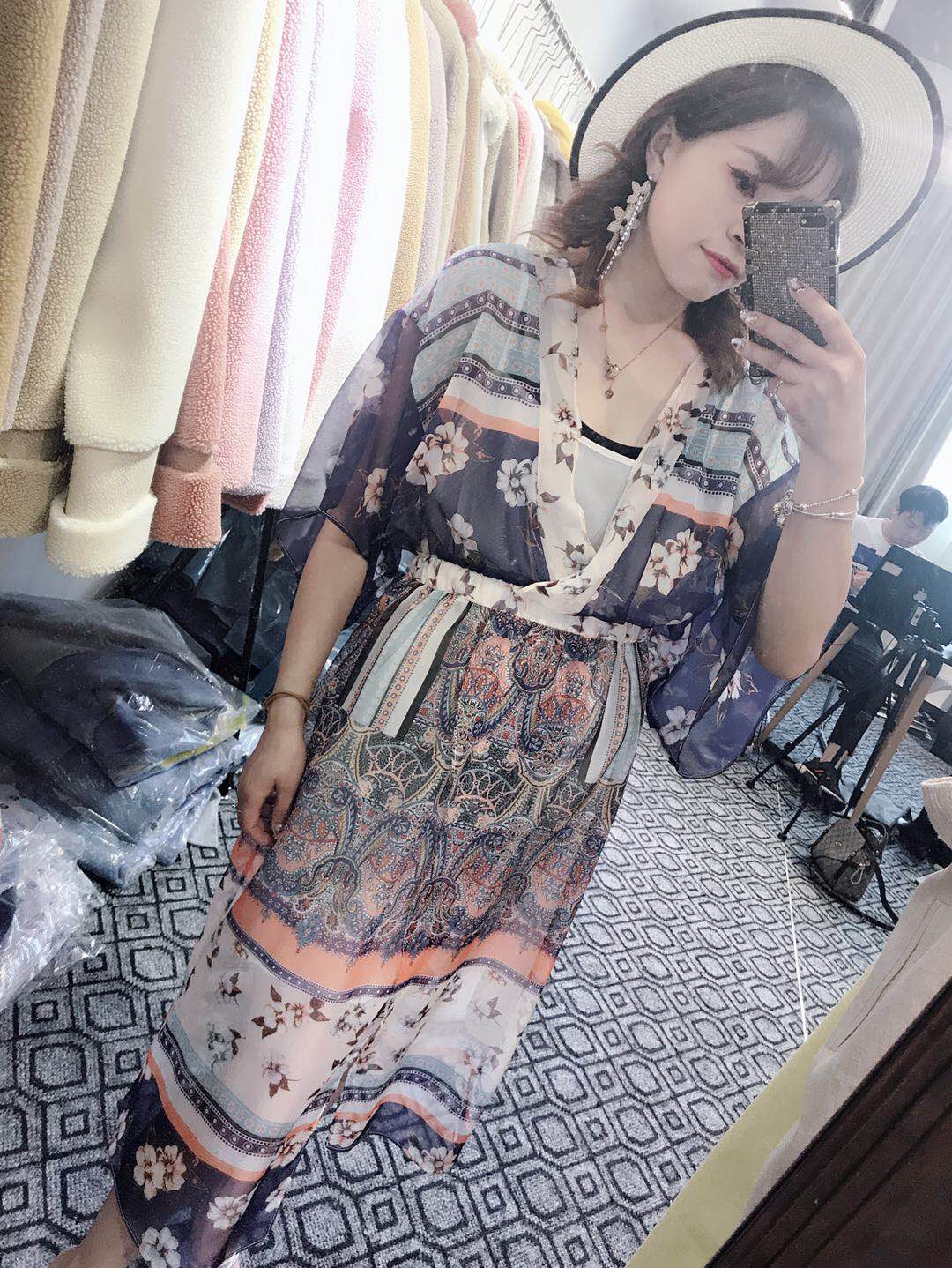 2019 new pattern Color matching Waist Real silk Dress 1911in the Women's clothing/Boutique , Sweaters category - from Buy2taobao.com to provide professional Taobao agent buy service