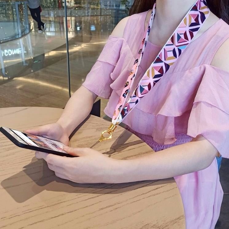 创意不勒脖手机挂绳女挂脖绳丝巾宽带缎带网红挂件挂饰防丢短款吊|ruв категории Цифровые аксессуары, аксессуары для мобильных телефонов, аксессуары для мобильных телефонов, мобильный телефон/телефон цепь - от Buy2taobao.com для оказания профессиональной услуги покупки агента Taobao