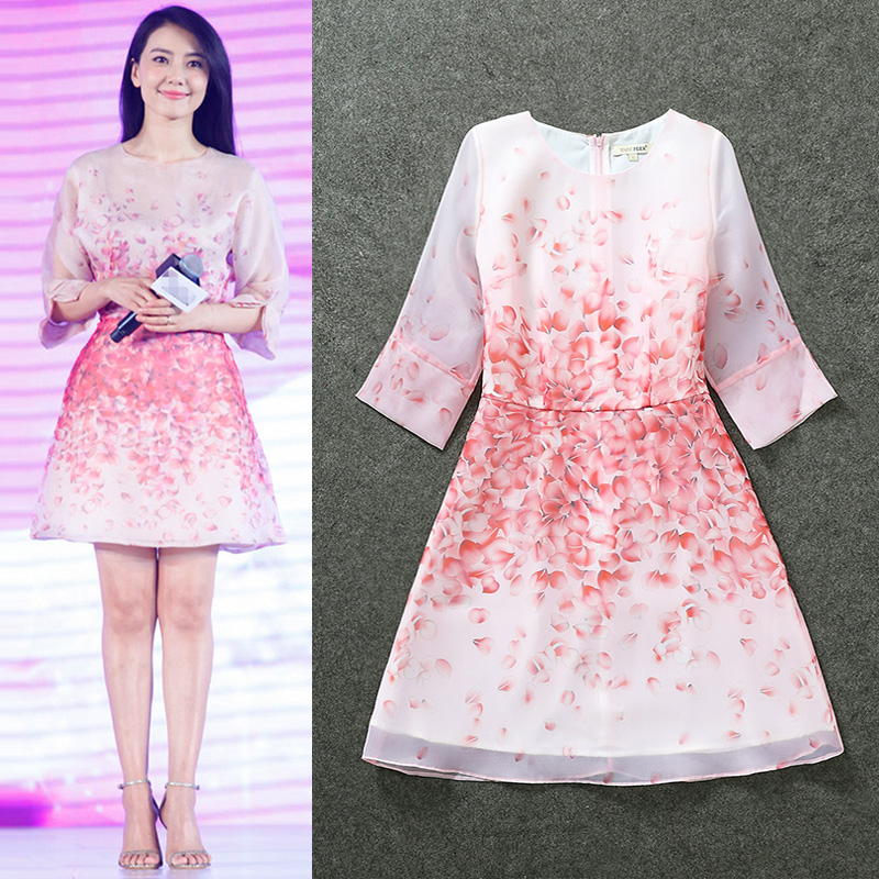 Star Joe Chen Huo Siyan Gao Yuanyuan Same item Pink petals printing Fairy skirt temperament Eugen Dressin the Women's clothing/Boutique , Dress category - from Buy2taobao.com to provide professional Taobao agent buy service