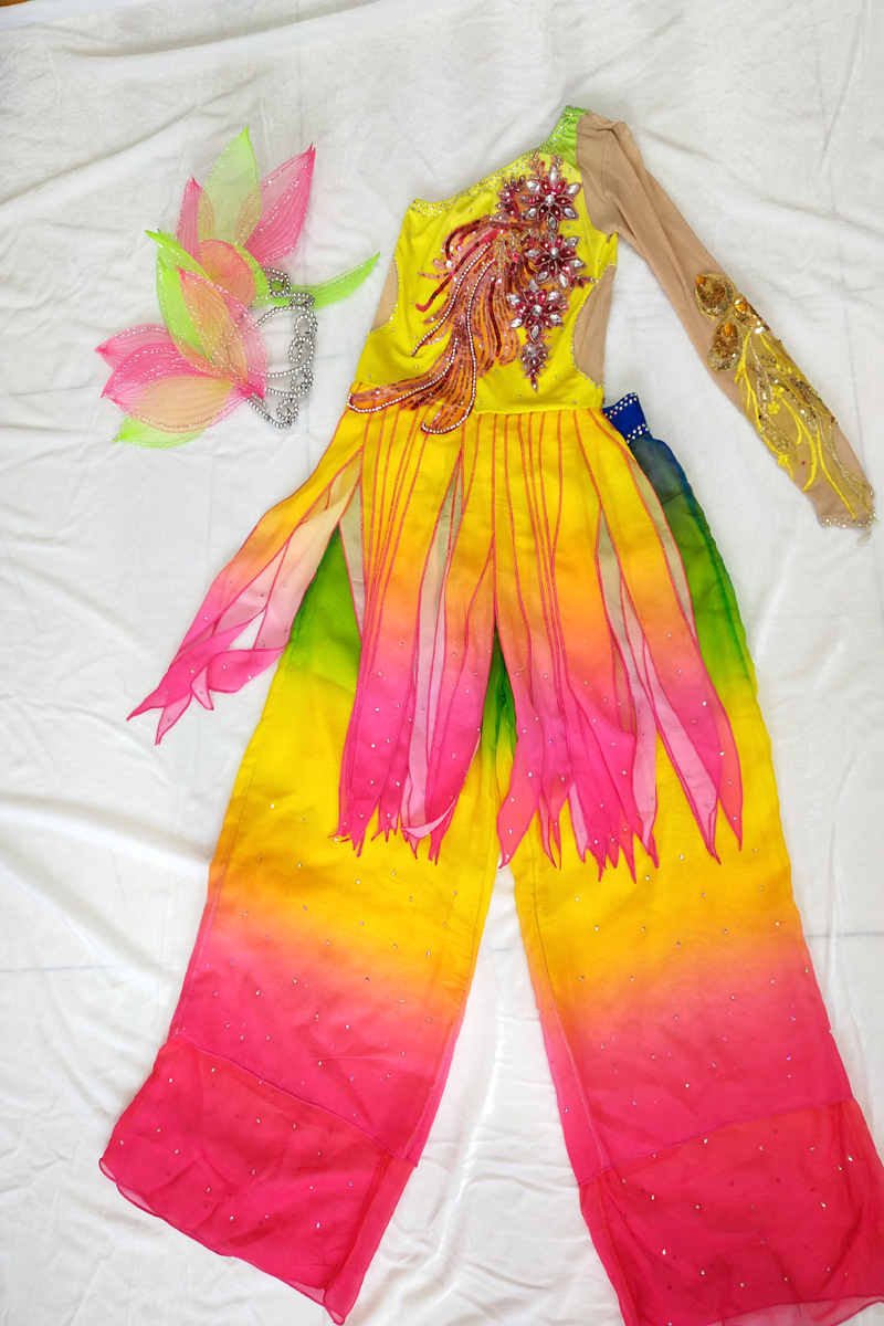 There Fenglaiyi children dance clothing There Fenglaiyi Dance costume There Fenglaiyi children costumein the Sports/Yoga/Fitness/Fans supplies , Dance/Aerobics/Gymnastics , Chinese classical dance , Classical dance clothes category - from Buy2taobao.com to provide professional Taobao agent buy service